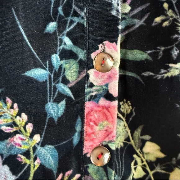 Soft Surroundings Velvet Floral Blouse
Top Womens Medium Blue Button
Down Shirt - Picture 8 of 15